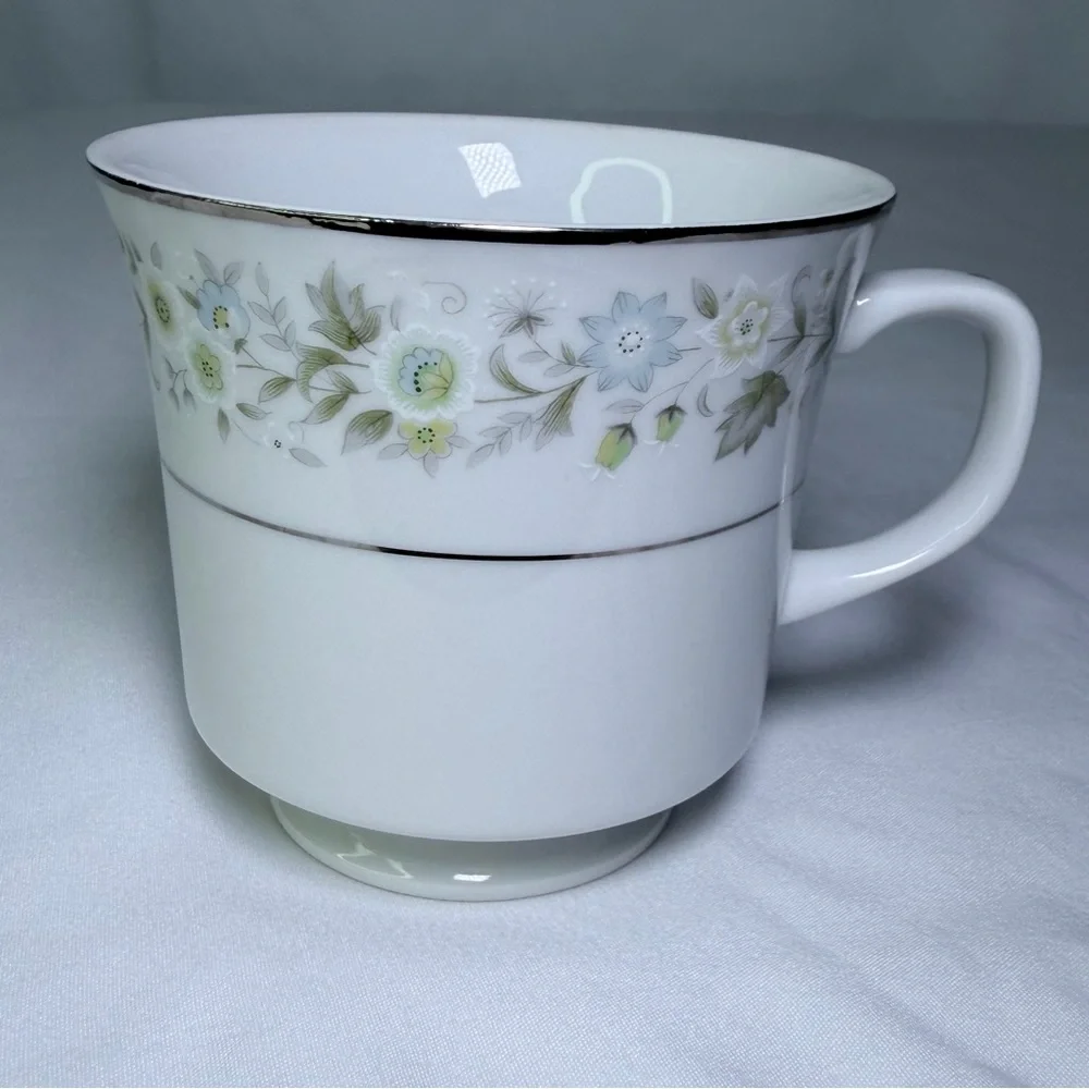Vintage Porcelain Imperial China W Dalton #745 Blue And Silver Wildflower Teacup